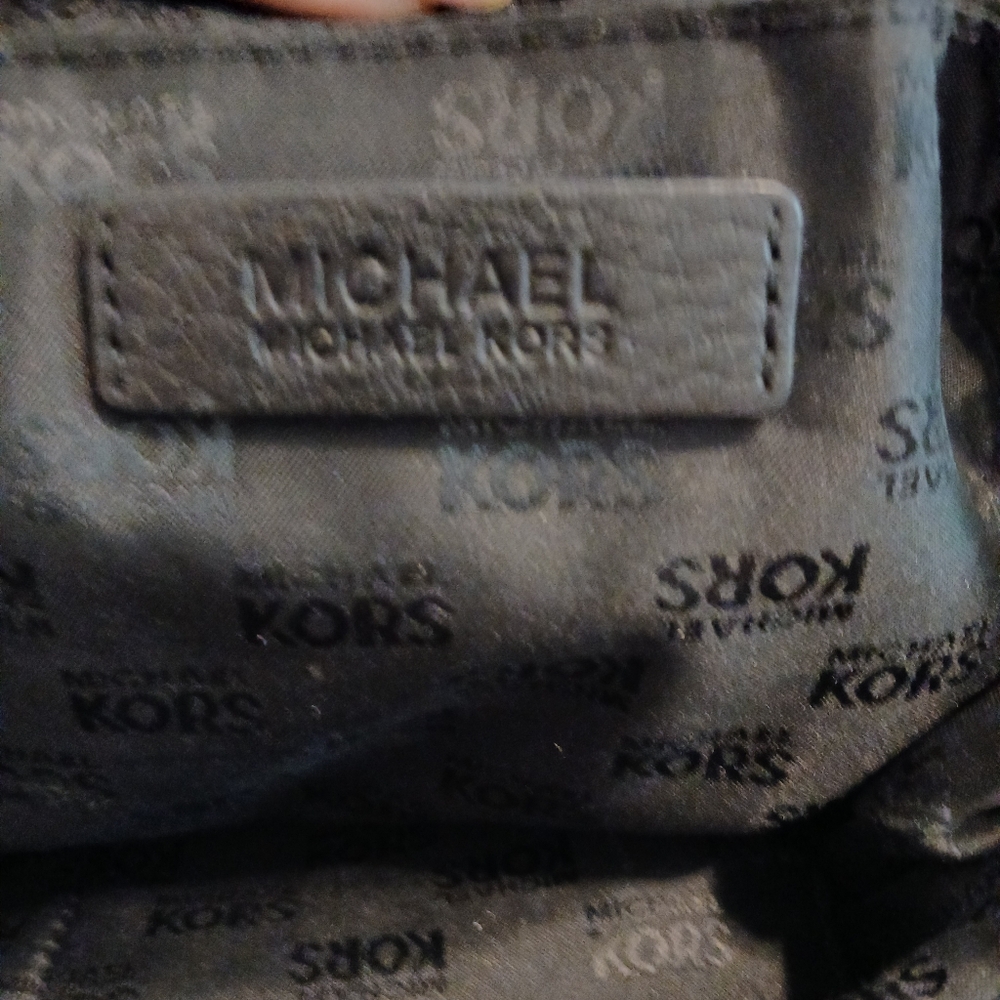 Michael Kors Women's Pebbled Leather Hobo Bag Large Black - Pre-Owned - Picture 8 of 11